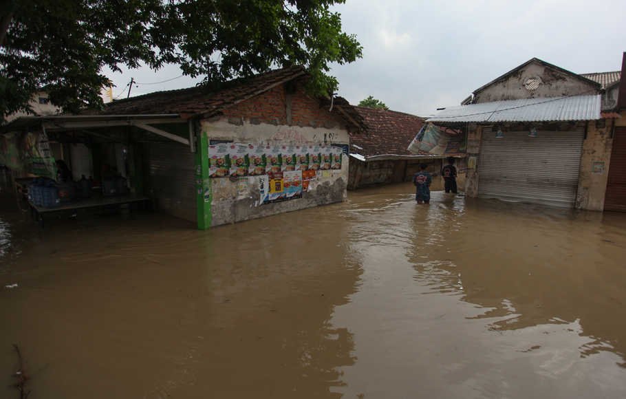 Kali Lamong Meluap Mengakibatkan 2 Kecamatan Di Gresik | KLIKSultra.com